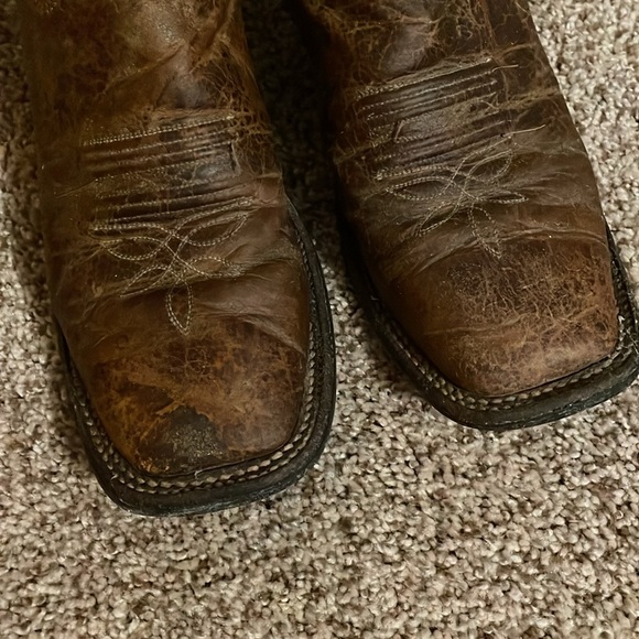 LAST CHANCE BEFORE DONATING Justin Boots - Picture 2 of 6